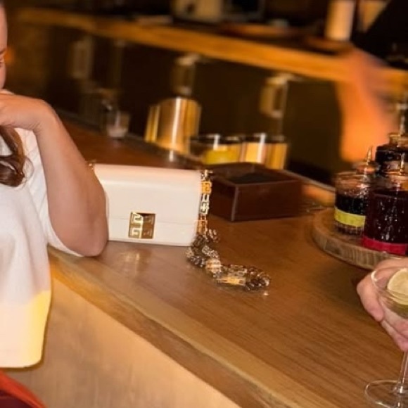 Givenchy mini bag white with two tone chain - Picture 9 of 9